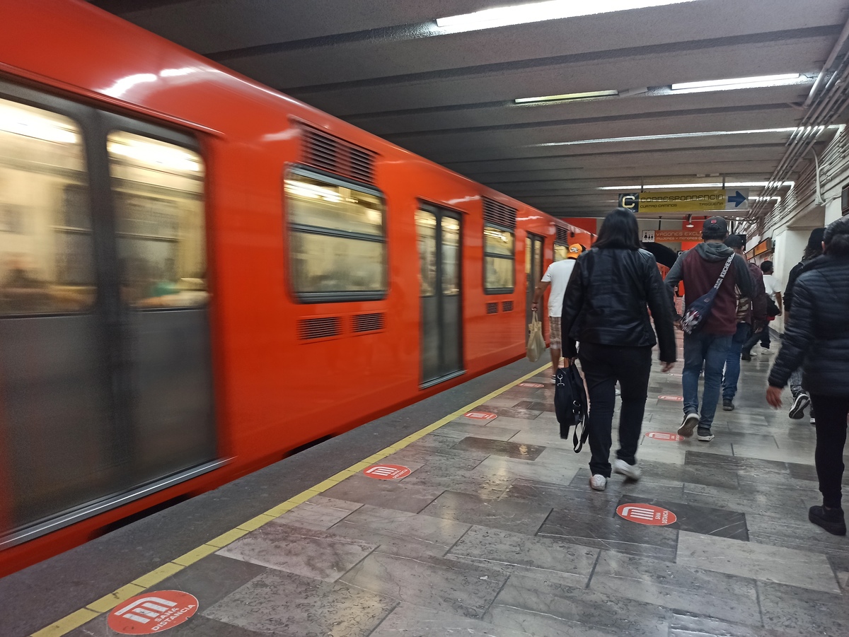 ¿Eres usuario de la línea 7 del metro? Toma precauciones por incidente en Barranca del Muerto