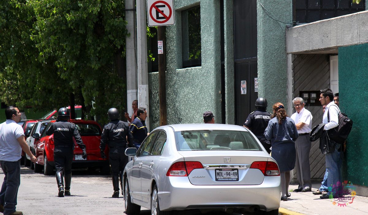 ¿De cuánto es la multa por estacionarse en un lugar prohibido en el Estado de México?