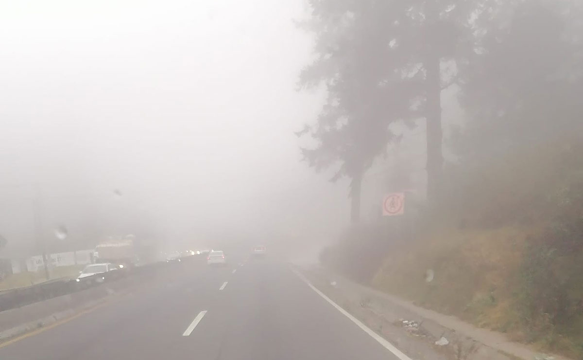 ¡Toma tus precauciones! Reportan intensa neblina en la México-Toluca