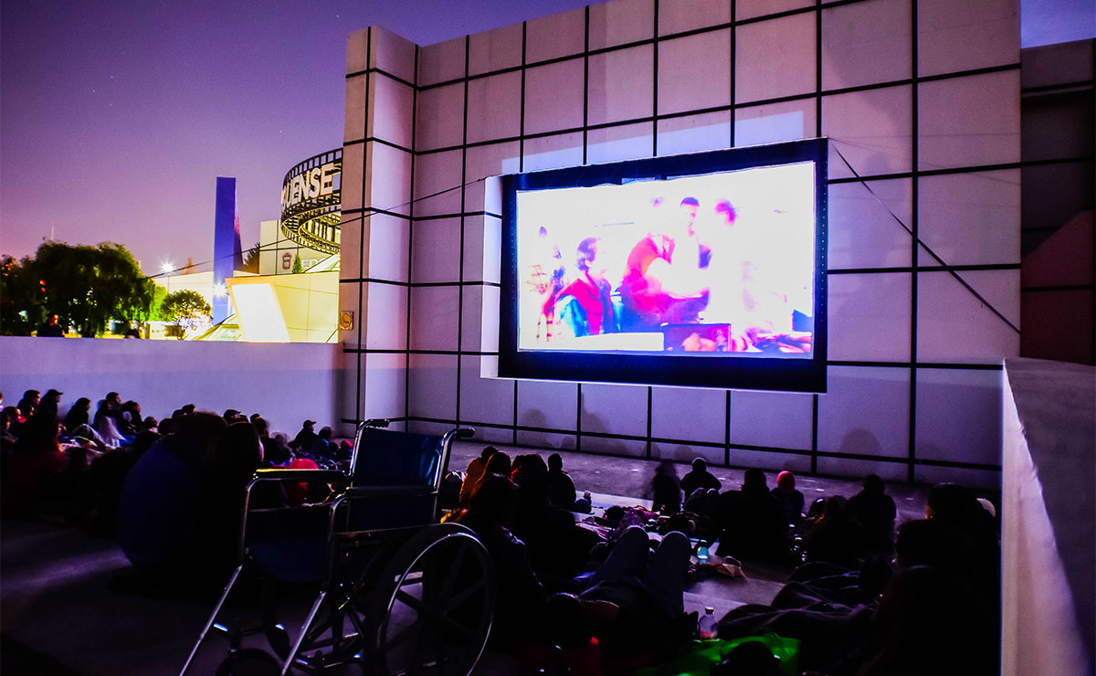 ¿Dónde ver cine gratis? Lánzate a ver películas al aire libre y de noche en Toluca